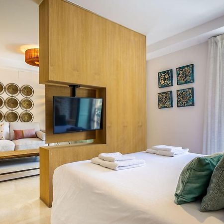 Appartamento Apartamento Living By Cathedral Siviglia Esterno foto