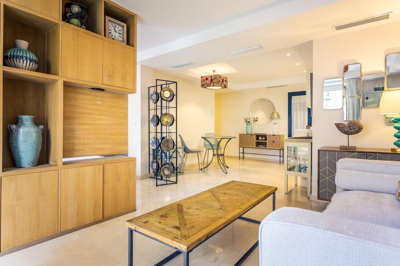 Apartamento Living By Cathedral Siviglia Esterno foto