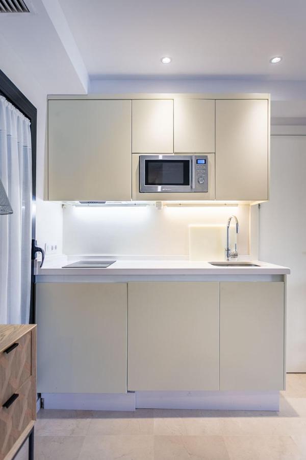 Apartamento Living By Cathedral Siviglia Esterno foto