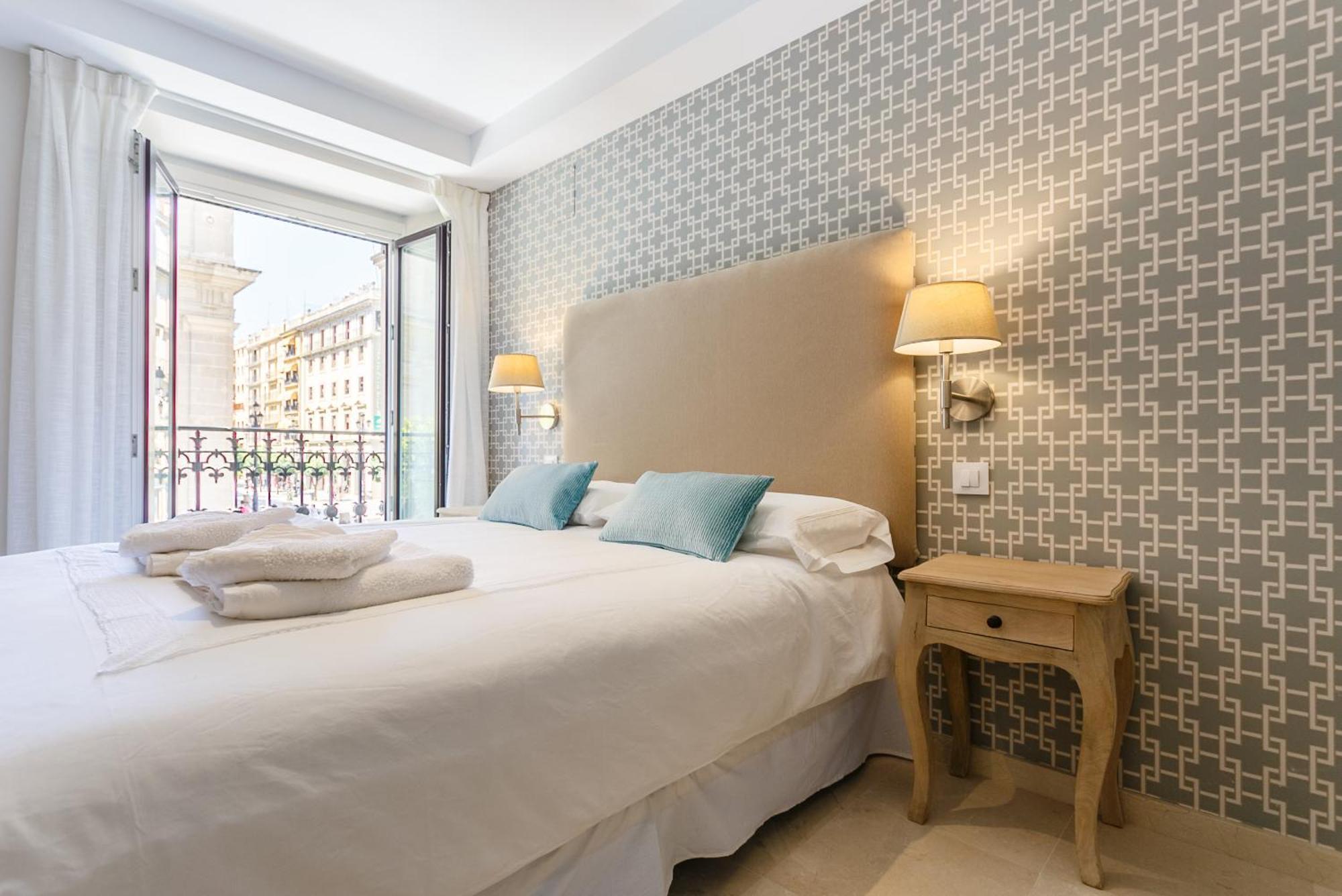 Apartamento Living By Cathedral Siviglia Esterno foto
