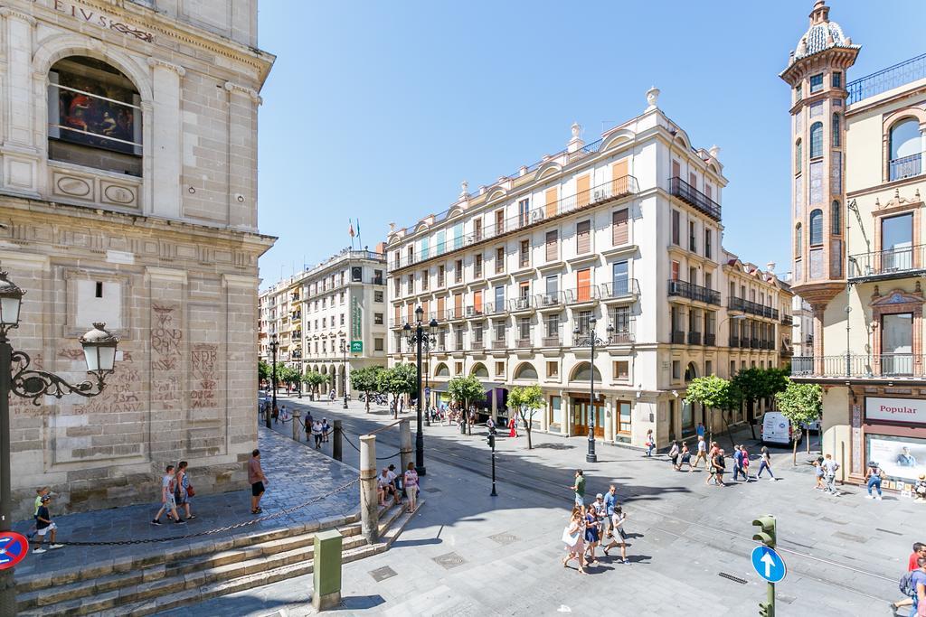 Apartamento Living By Cathedral Siviglia Esterno foto