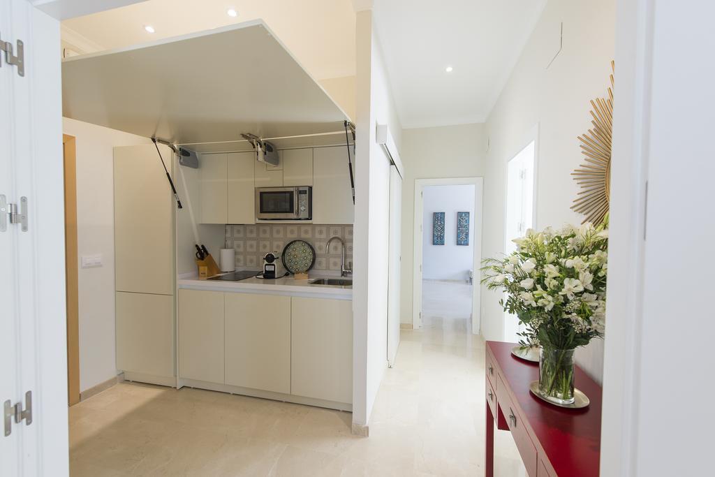 Apartamento Living By Cathedral Siviglia Esterno foto