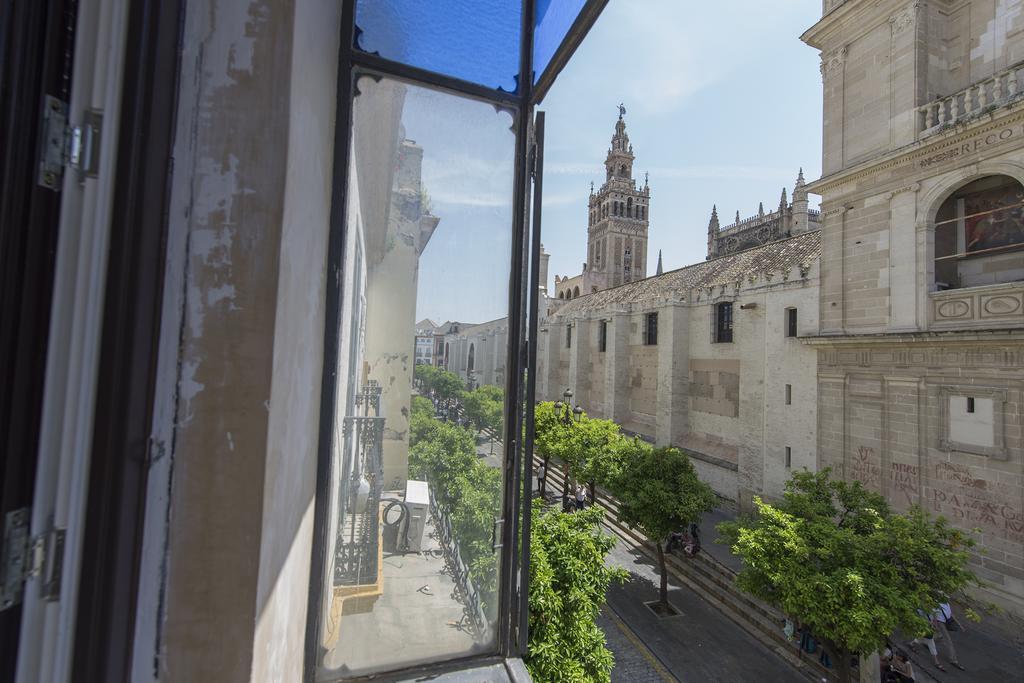 Apartamento Living By Cathedral Siviglia Esterno foto