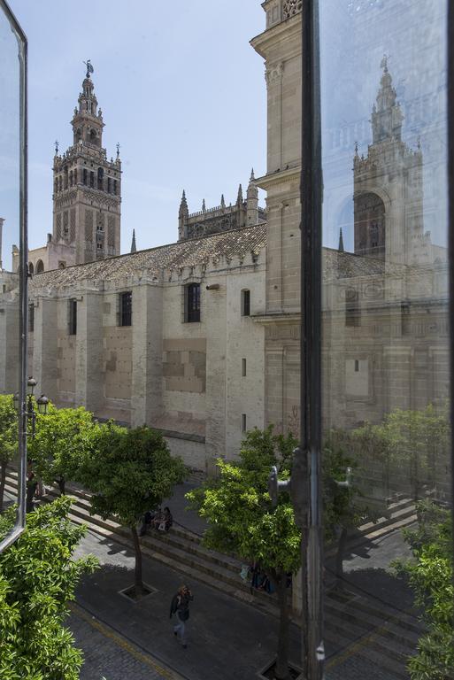 Apartamento Living By Cathedral Siviglia Esterno foto