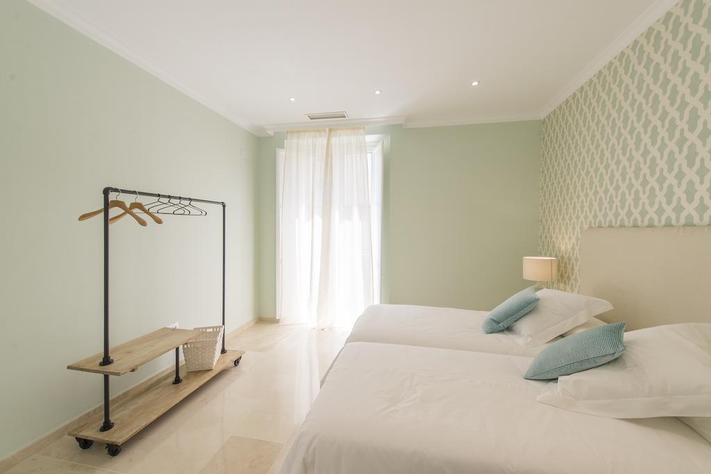 Apartamento Living By Cathedral Siviglia Esterno foto