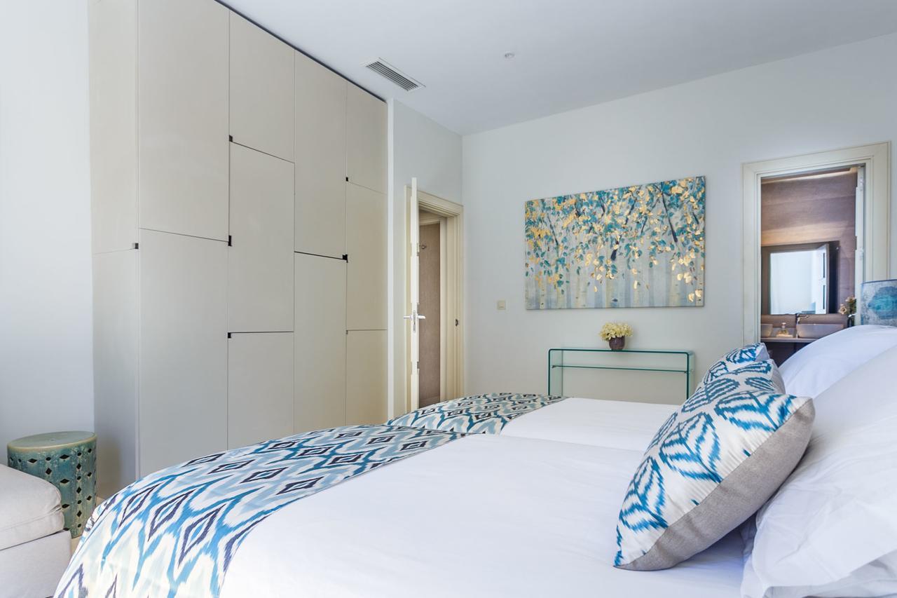 Apartamento Living By Cathedral Siviglia Esterno foto