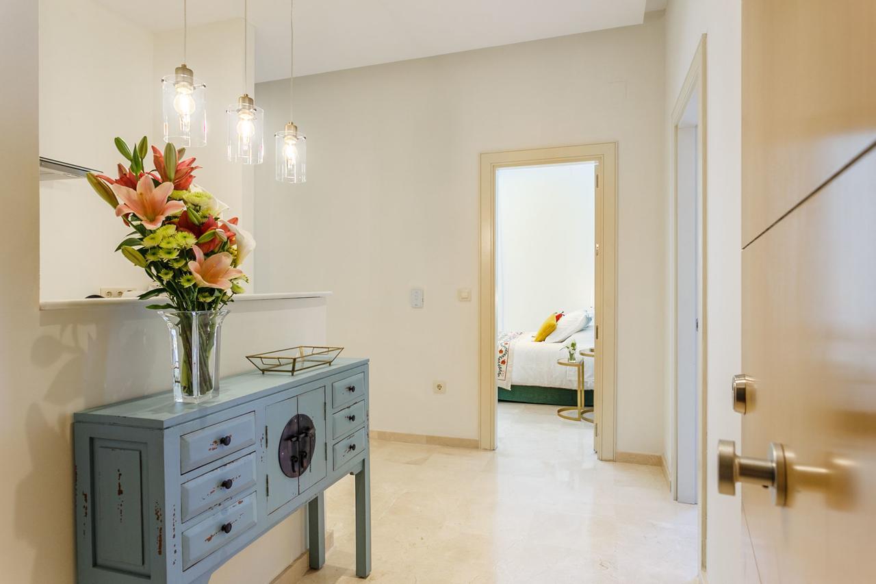 Apartamento Living By Cathedral Siviglia Esterno foto
