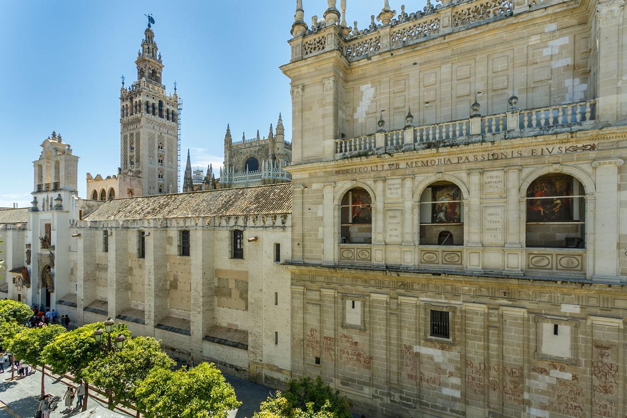 Apartamento Living By Cathedral Siviglia Esterno foto